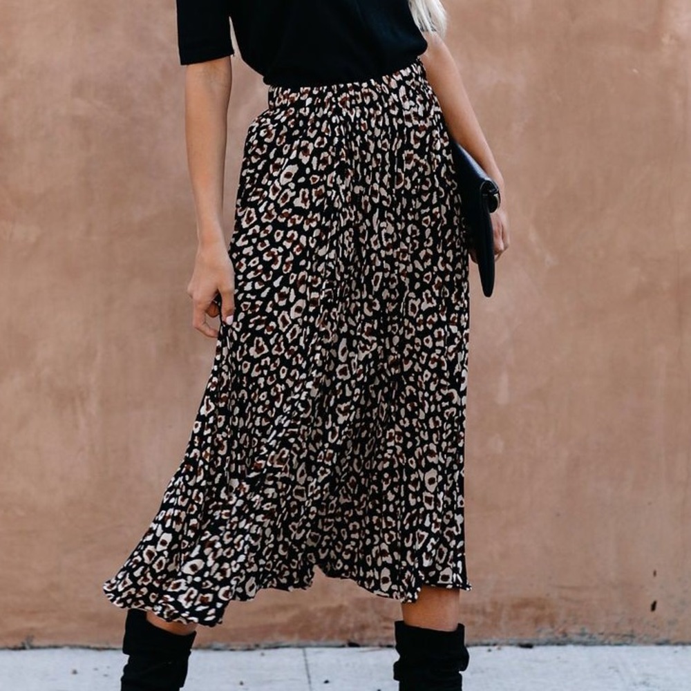 BRAND NEW Felix Pleated Leopard Midi Skirt – VICI